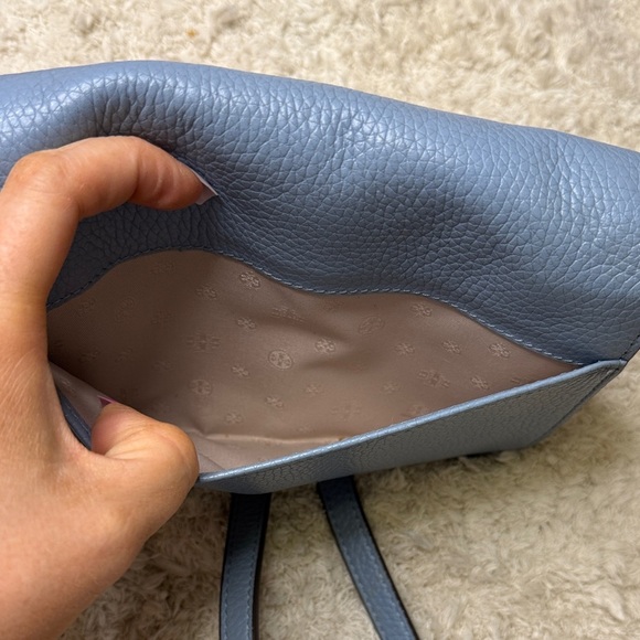 Tory Burch Sky Blue Britten Pebbled Leather Combo Crossbody Bag - Picture 6 of 13